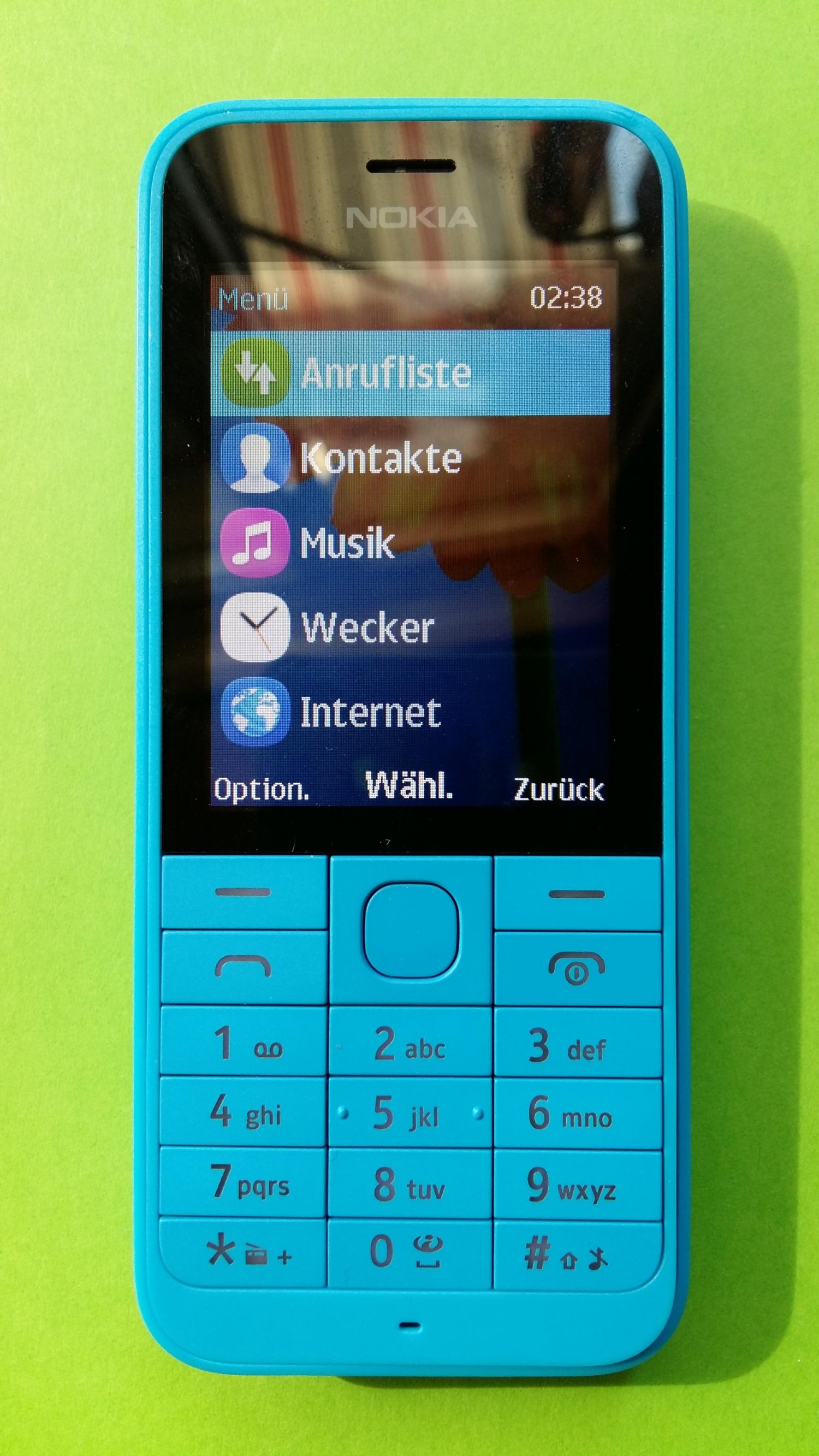 image-7300891-Nokia 220 (2)1.jpg